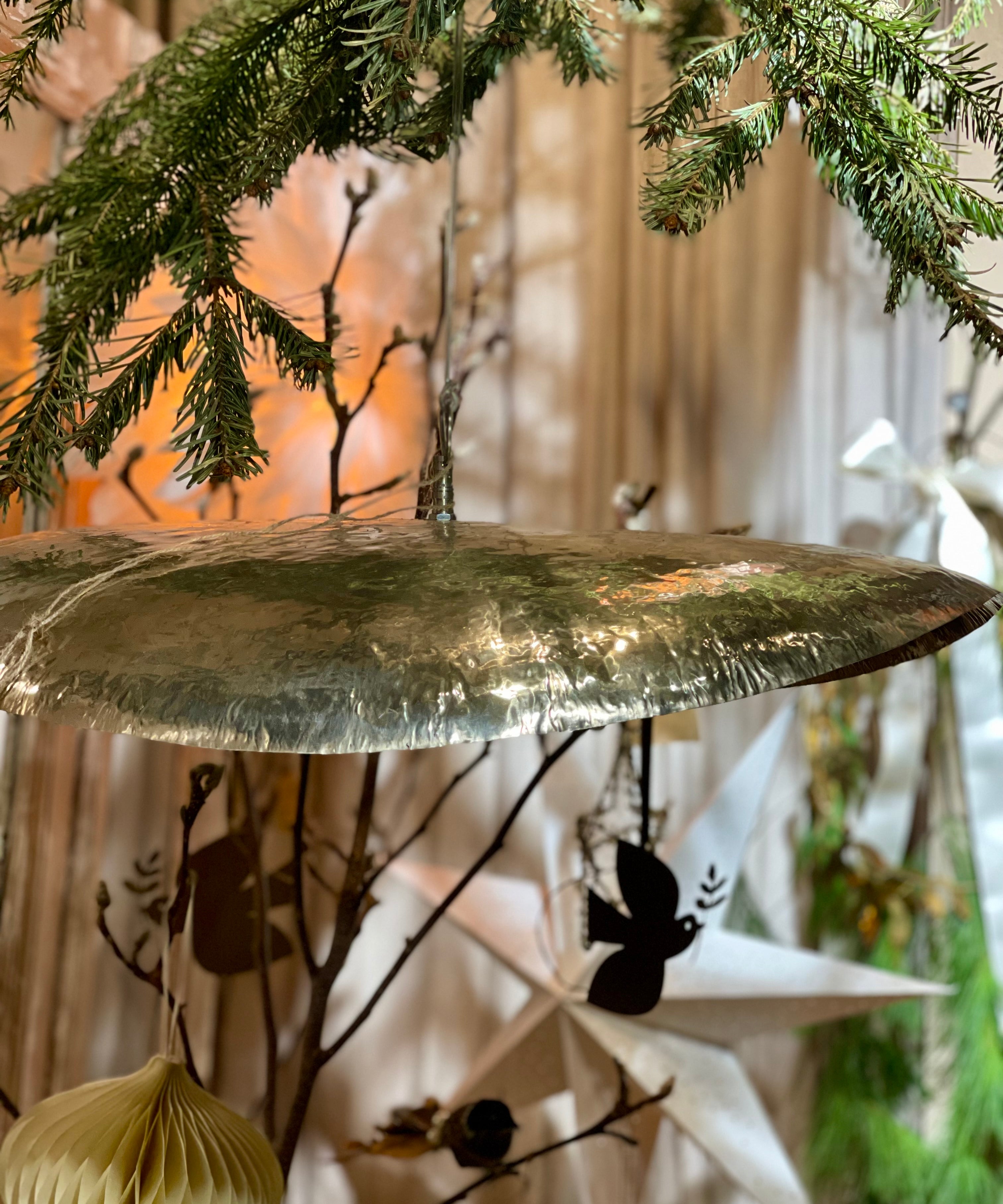 Noor White Brass Lamp