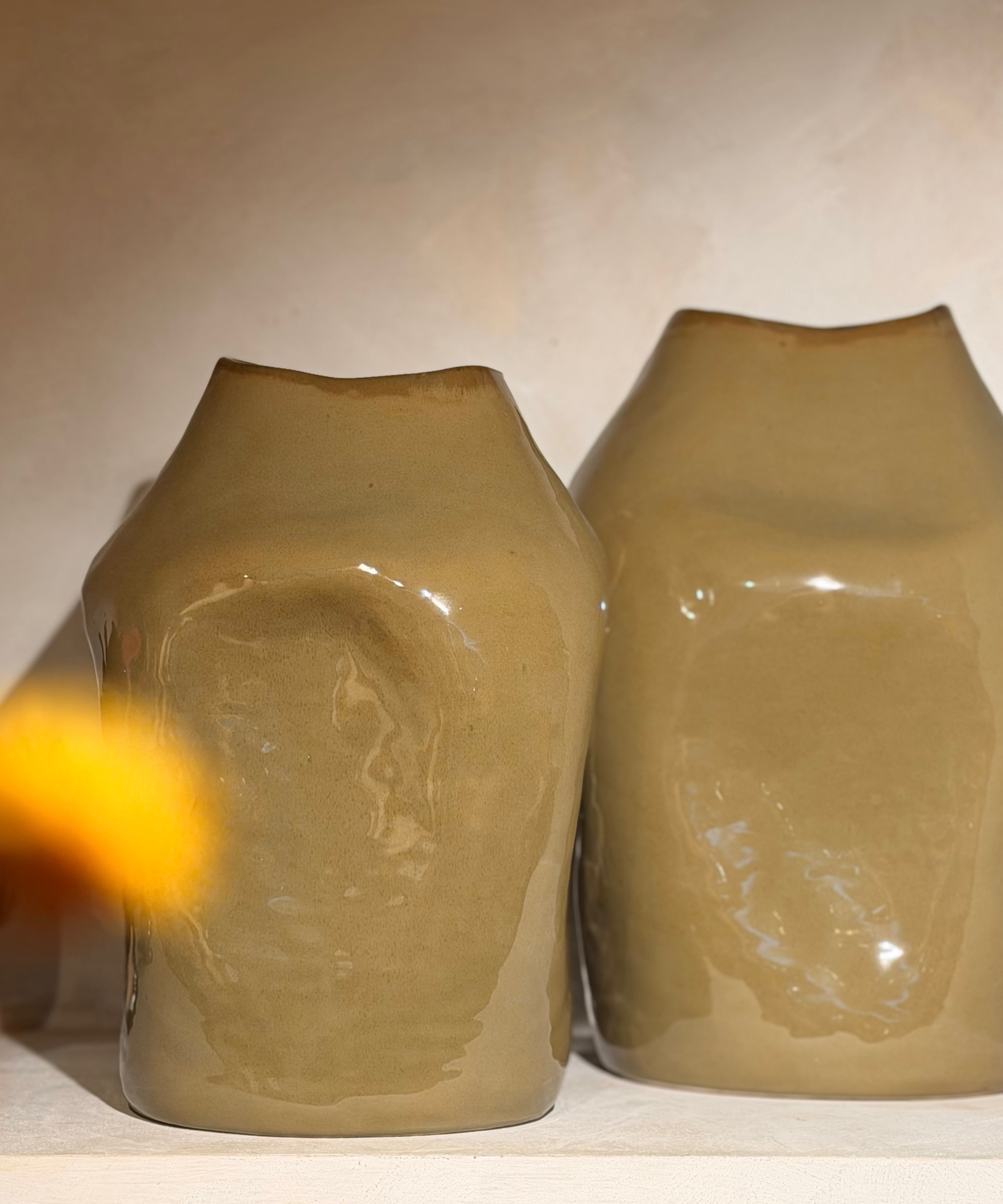 Vase Onda Dark Cream